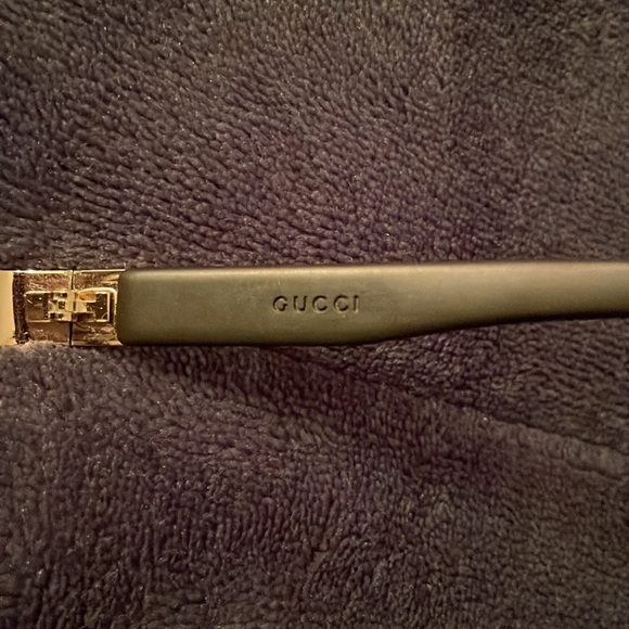 Gucci sunglasses. Brown tortoise shell aviators. Perfect condition. - Picture 6 of 9